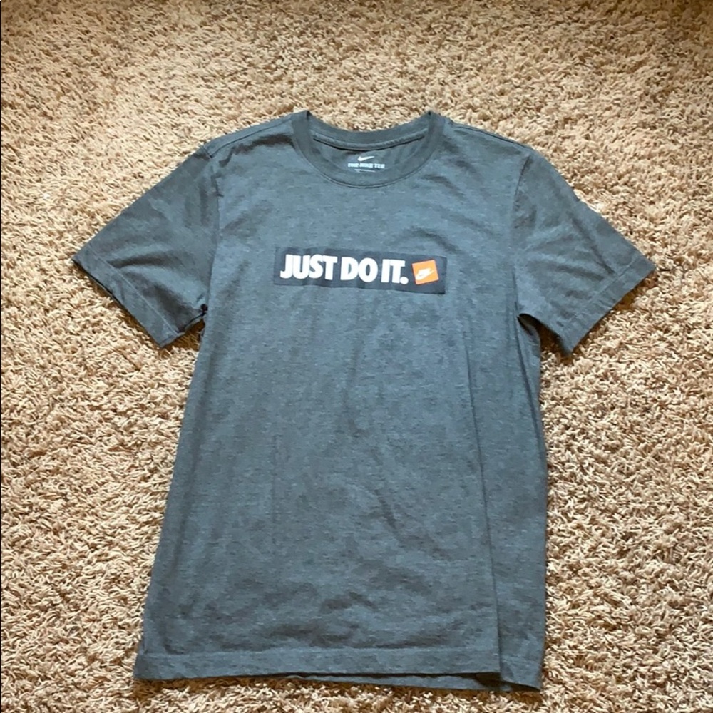 Gray Nike T-shirt